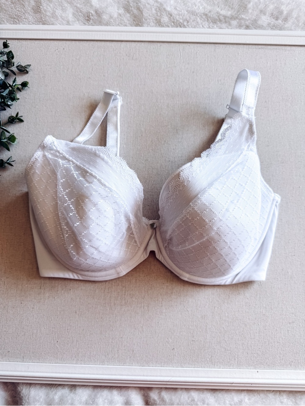 Chantelle C Magnifique Bra White Lace Underwire Full Coverage 36DDDD 36F